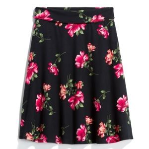 Colette medium a-line knit elastic waist knee length black & red floral skirt